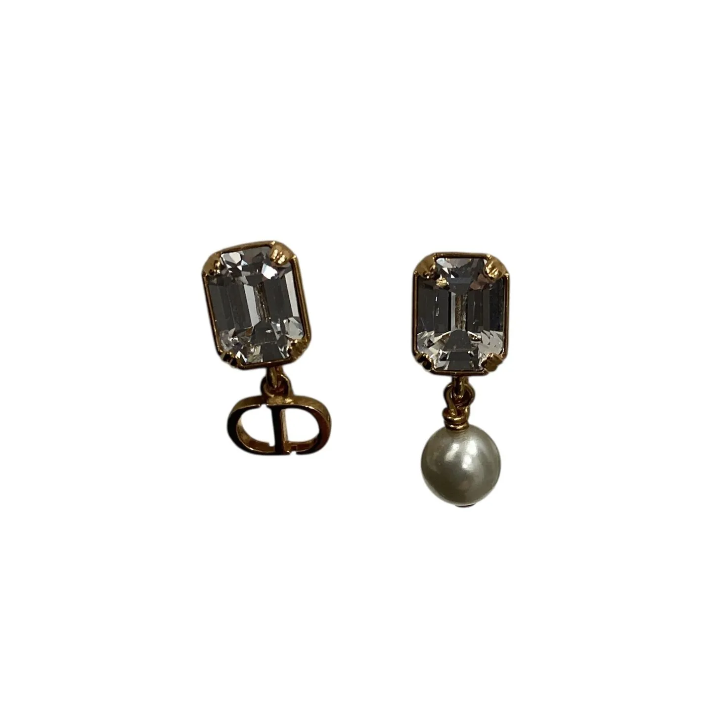 買取品のご紹介！ディオール イヤリング　