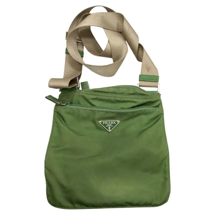 買取品のご紹介！プラダ　ナイロンショルダーバッグ